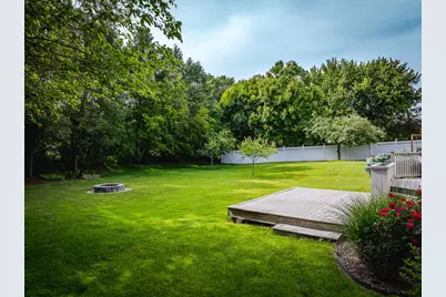 203 Parkwood Drive, Valparaiso, IN 46383 - Photo 35