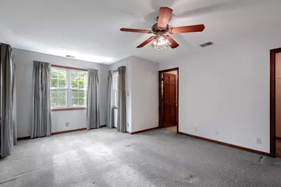 203 Parkwood Drive, Valparaiso, IN 46383 - Photo 15