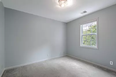 203 Parkwood Drive, Valparaiso, IN 46383 - Photo 17