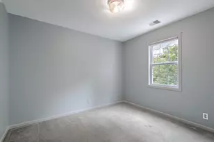 203 Parkwood Dr, Valparaiso, IN 46383 - Photo 17