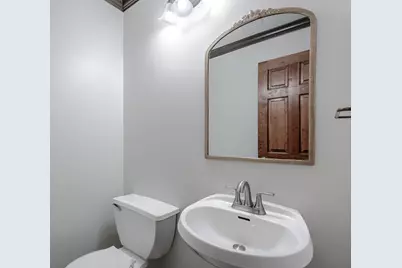 203 Parkwood Drive, Valparaiso, IN 46383 - Photo 13