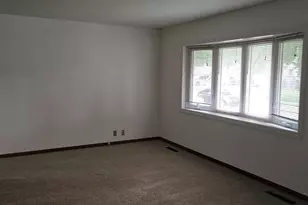 3110 Duluth St, Highland, IN 46322 - Photo 3