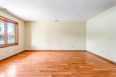 932 Jordan Circle, Schererville, IN 46375 - Photo 5