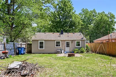 2933 Cleveland Avenue, Michigan City, IN 46360 - Photo 11