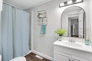 726 E Angelica St, Rensselaer, IN 47978 - Photo 9
