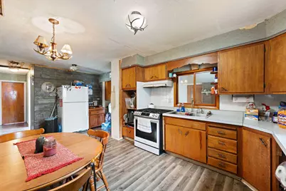 211 S Madison Street, Medaryville, IN 47957 - Photo 9