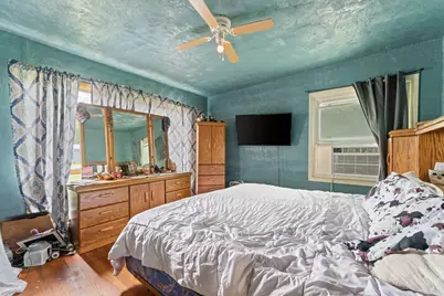 211 S Madison Street, Medaryville, IN 47957 - Photo 17