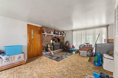 211 S Madison Street, Medaryville, IN 47957 - Photo 11