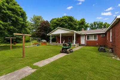 211 S Madison Street, Medaryville, IN 47957 - Photo 3