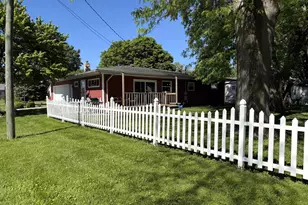 235 N Columbia St, Francesville, IN 47946 - Photo 3