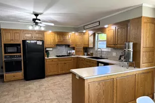 235 N Columbia St, Francesville, IN 47946 - Photo 5