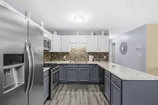 9320 Spring Creek Dr, Highland, IN 46322 - Photo 9
