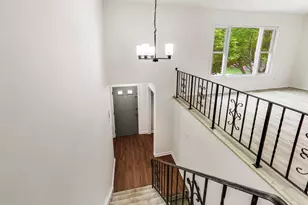 1662 Ivy Ct, Schererville, IN 46375 - Photo 5