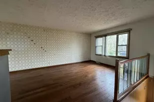 714 Washington Park Blvd, Michigan City, IN 46360 - Photo 7