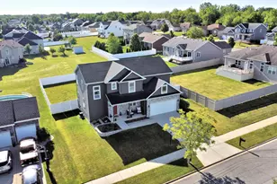 2521 Ashley Ave, Schererville, IN 46375 - Photo 3