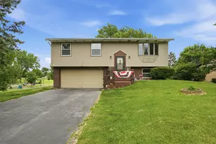 4066 Kingsway Dr, Crown Point, IN 46307 - Photo 1