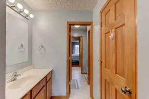 923 Tiller Dr, Valparaiso, IN 46385 - Photo 13