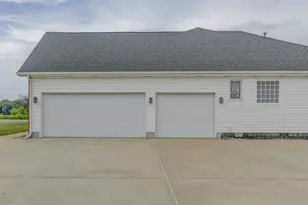 923 Tiller Dr, Valparaiso, IN 46385 - Photo 29