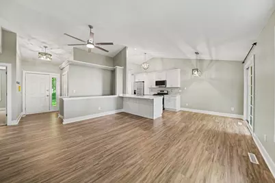 7563 E 400 N, Rolling Prairie, IN 46371 - Photo 3
