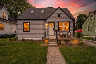 482 Grove Ave, Valparaiso, IN 46385 - Photo 1