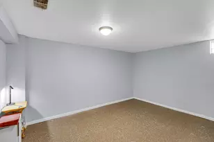 517 Jackson St, Michigan City, IN 46360 - Photo 17