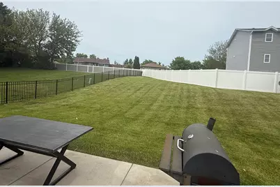 4248 W 77th Avenue, Merrillville, IN 46410 - Photo 3