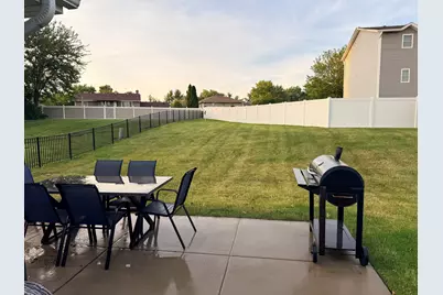 4248 W 77th Avenue, Merrillville, IN 46410 - Photo 3