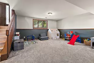 220 Blickview Dr, Schererville, IN 46375 - Photo 17