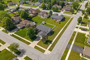 220 Blickview Dr, Schererville, IN 46375 - Photo 29