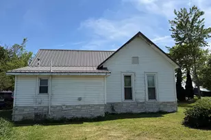 230 W Mill St, Goodland, IN 47948 - Photo 3