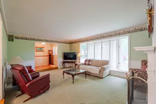 327 Softwood Dr, Hobart, IN 46342 - Photo 5