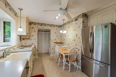 327 Softwood Drive, Hobart, IN 46342 - Photo 9