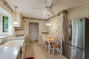 327 Softwood Dr, Hobart, IN 46342 - Photo 9