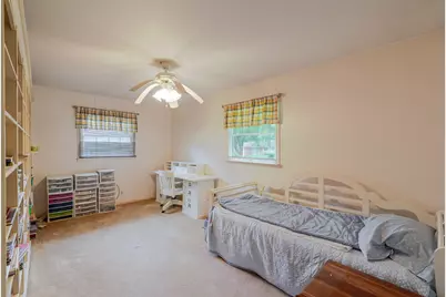 327 Softwood Drive, Hobart, IN 46342 - Photo 13