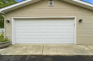 670 Newport Rd, Valparaiso, IN 46385 - Photo 3