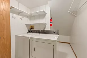 633 W 94th Ct, Crown Point, IN 46307 - Photo 11