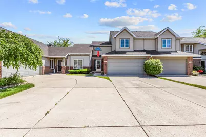 633 W 94th Court, Crown Point, IN 46307 - Photo 1