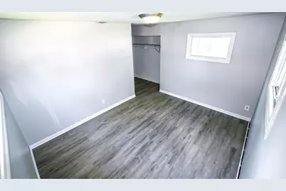 7828 Chestnut Avenue, Hammond, IN 46324 - Photo 13