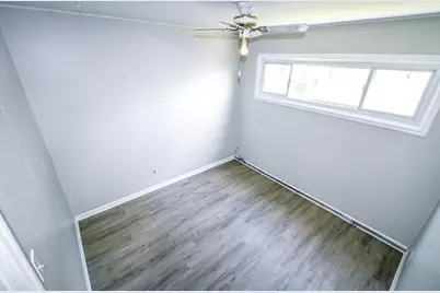 7828 Chestnut Avenue, Hammond, IN 46324 - Photo 11