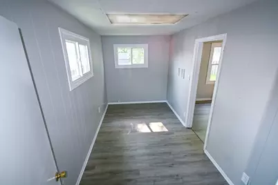 7828 Chestnut Avenue, Hammond, IN 46324 - Photo 9