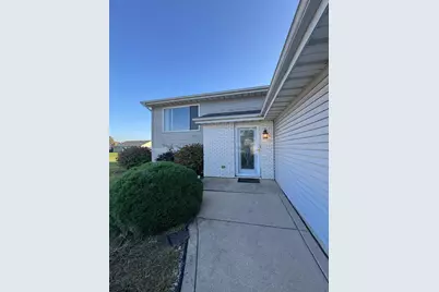 3023 W 63rd Lane, Merrillville, IN 46410 - Photo 3