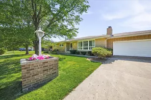 622 S Ash St, Hobart, IN 46342 - Photo 3