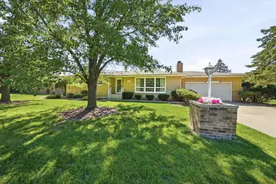 622 S Ash Street, Hobart, IN 46342 - Photo 1