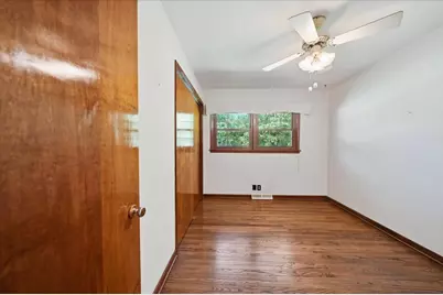 622 S Ash Street, Hobart, IN 46342 - Photo 15
