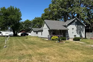 804 Azalea St SE, Demotte, IN 46310 - Photo 7