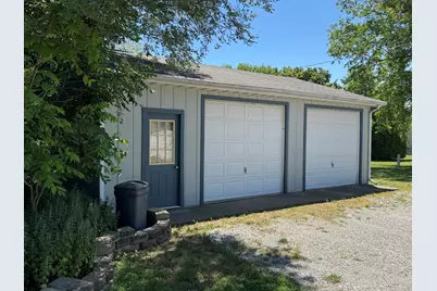 804 Azalea Street SE, Demotte, IN 46310 - Photo 5