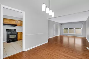 250 Sycamore Ln, Munster, IN 46321 - Photo 7