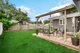 9515 Crestwood Ave, Munster, IN 46321 - Photo 25