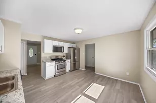 504 Robyn Rd, Valparaiso, IN 46385 - Photo 7