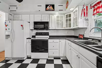 5606 W 300 N, La Porte, IN 46350 - Photo 9